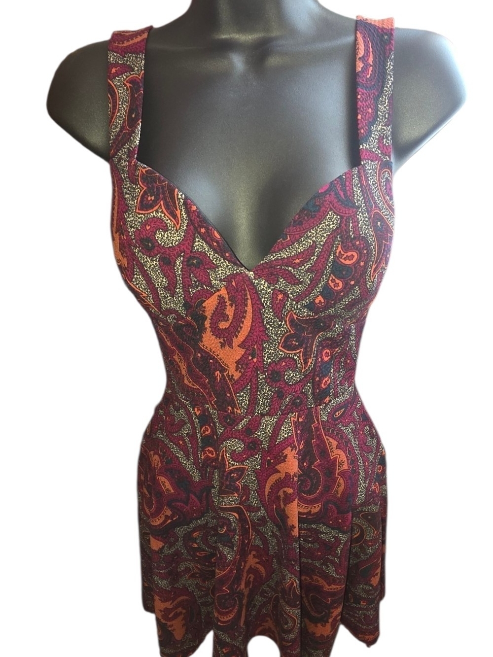 Olive Tree Sleeveless Paisley Fit-and-Flare Dress in Burgundy Size S